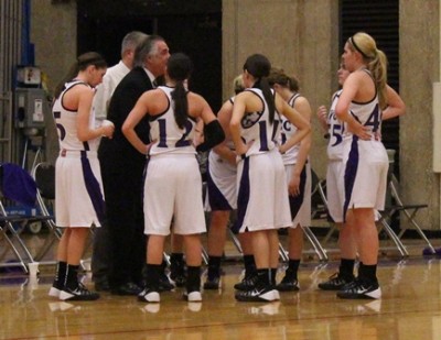 Lady Eagles hang tough