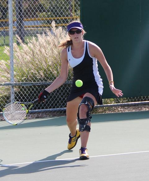 Women’s tennis starts fast, builds momentum for Regional tourney