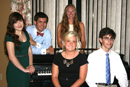 21st Century Scholar Nadia Churchill-Gilstrap, left, and finalists Maximilian Halm, April Kutz (standing), Michayla Fassino and Alex Groh.