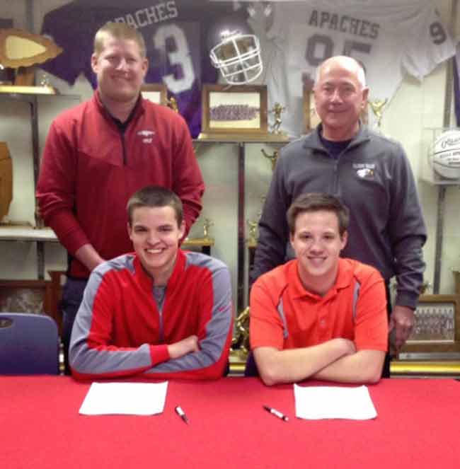 Top two Eagles golfers signed