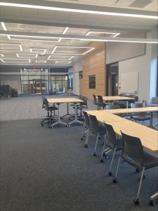 Students can get a first-person view of the CETLA enhancements in D-201. The Center for Excellence in Teaching, Learning, and Assessment benefits IVCC’s faculty and students. For more information regarding CETLA, contact Dawn Lockwood dawn_lockwood@ivcc.
edu or go to https://www.ivcc.edu/cetla/.