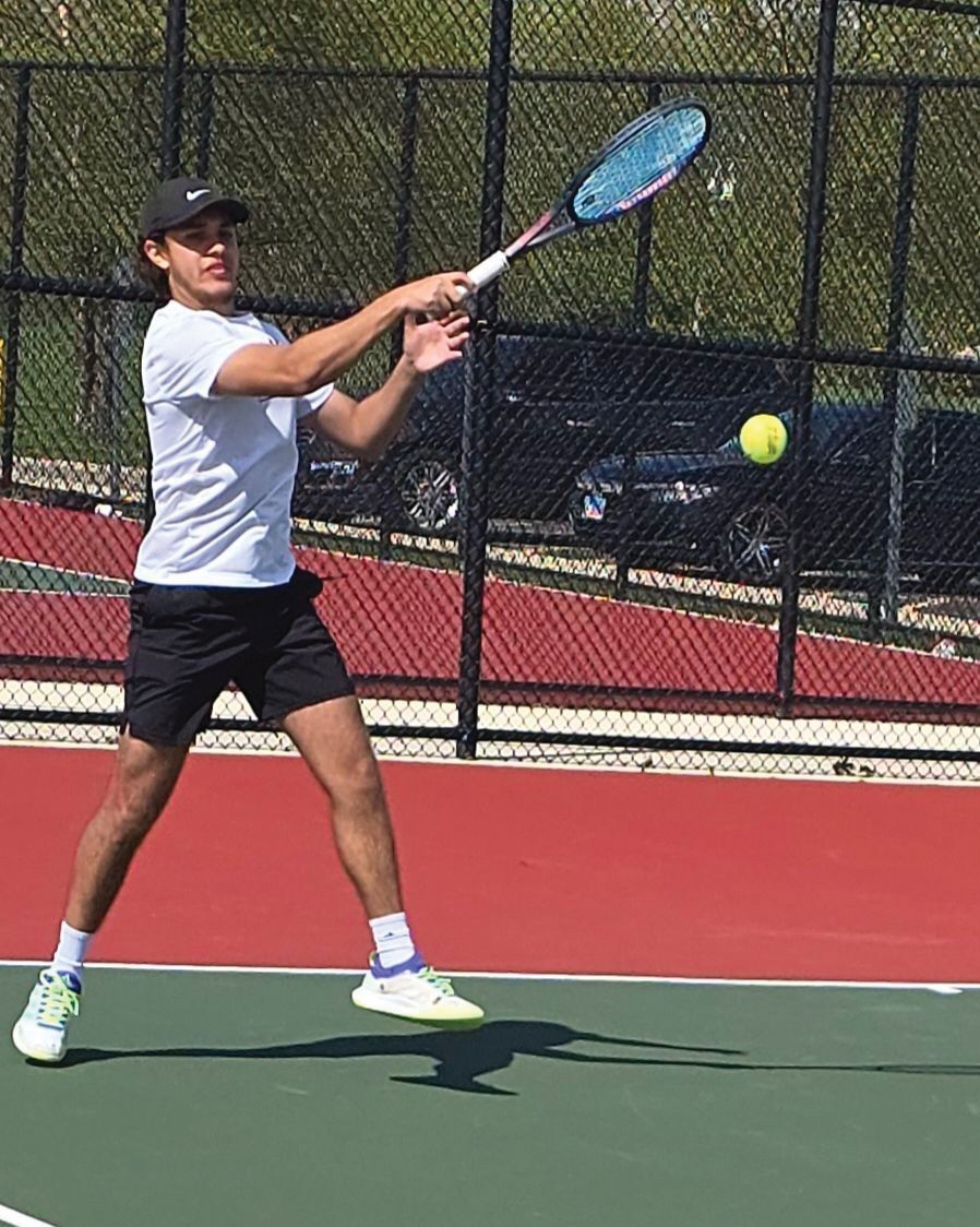 IVCC Men's Tennis Faces Waubonsee Community College